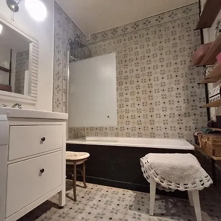Grande Avec Sdb Et Wc Privés Coutras